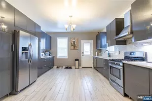 23 Howell Pl, Kearny, NJ 07032 - Photo 9