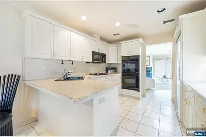 856 Hemlock Court T175 #T175, Norwood, NJ 07648 - Photo 17