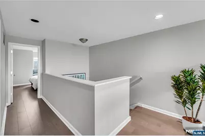 309 Hancock Court M309 #M309, Edgewater, NJ 07020 - Photo 17