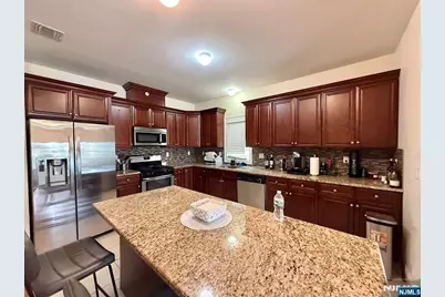 313 N Frank E Rodgers Boulevard Floor 3 #FLOOR 3, Harrison, NJ 07029 - Photo 3