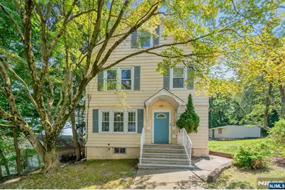 68 Macfarlan Avenue First Floor #first floor, Hawthorne, NJ 07506 - Photo 1