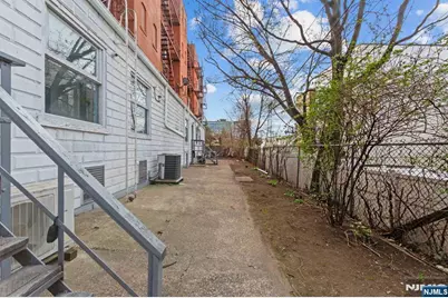 3027 John F Kennedy Boulevard 2 #2, Jersey City, NJ 07306 - Photo 15