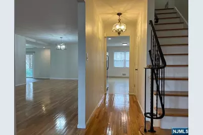 32 Forsythia Lane #A, Paramus, NJ 07652 - Photo 3