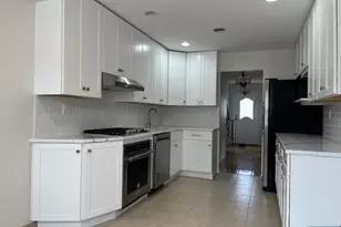 32 Forsythia Ln, Paramus, NJ 07652 - Photo 5