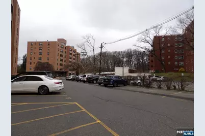 2352 Linwood Avenue 5H #5H, Fort Lee, NJ 07024 - Photo 13