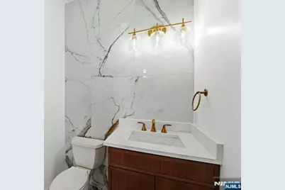 704 Green Lane 2 #2, Union Township, NJ 07083 - Photo 3