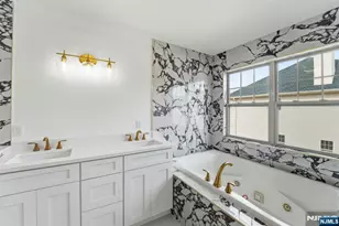 704 Green Ln 2, Union Township, NJ 07083 - Photo 5
