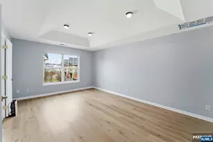 704 Green Ln 2, Union Township, NJ 07083 - Photo 9