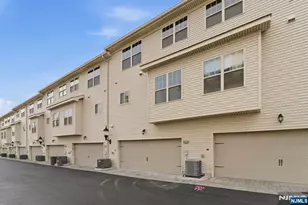 704 Green Ln 2, Union Township, NJ 07083 - Photo 15