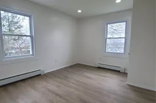 15 Van Court Land Pl, Ridgefield, NJ 07657 - Photo 5