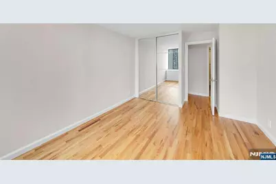 300 Winston 2110 #2110, Cliffside Park, NJ 07010 - Photo 17