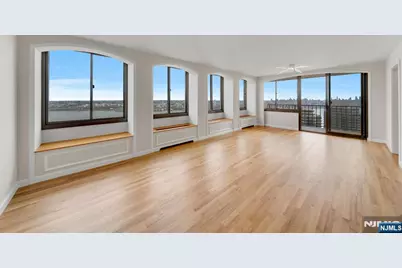 300 Winston 2110 #2110, Cliffside Park, NJ 07010 - Photo 1