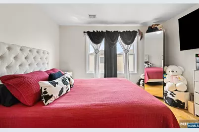 46 Barbara Street, Newark, NJ 07105 - Photo 33