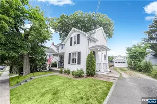 22 Center St, Midland Park, NJ 07432 - Photo 3