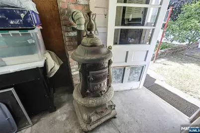 22 Center Street, Midland Park, NJ 07432 - Photo 19