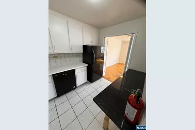 39 39th Street 2L #2L, Paterson, NJ 07514 - Photo 11