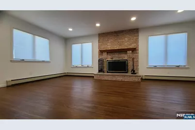 118 E Brinkerhoff Avenue 1st Fl #1st Fl, Palisades Park, NJ 07650 - Photo 3