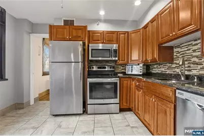 326 Prospect Avenue 1A #1A, Hackensack, NJ 07601 - Photo 9