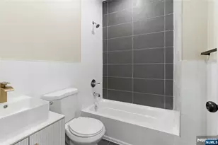 67 Brookdale Ave, Newark, NJ 07106 - Photo 15