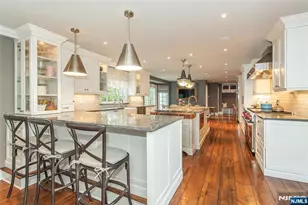 5 Blackberry Ln, Caldwell, NJ 07006 - Photo 9