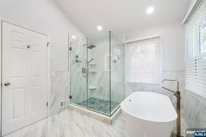 10 Gannett Court, Wayne, NJ 07470 - Photo 17