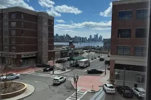 2201 City Pl, Edgewater, NJ 07020 - Photo 3