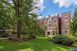 100 Palisade Ave B51, Englewood, NJ 07631 - Photo 1