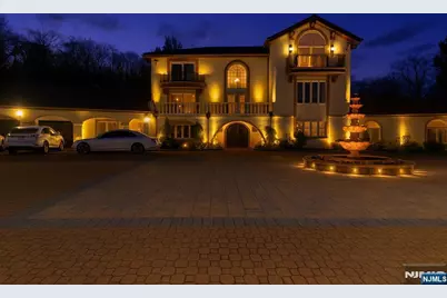 912 Cherokee Lane, Franklin Lakes, NJ 07417 - Photo 9