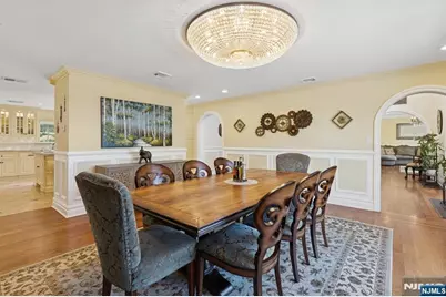 912 Cherokee Lane, Franklin Lakes, NJ 07417 - Photo 27