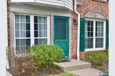 727 Pepperidge Road, Mahwah, NJ 07430 - Photo 1