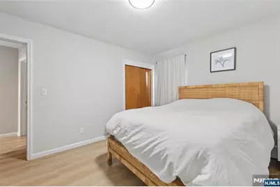 40 Ames Avenue, Bergenfield, NJ 07621 - Photo 17