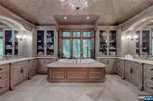 69 Knollwood Rd, Upper Saddle River, NJ 07458 - Photo 23