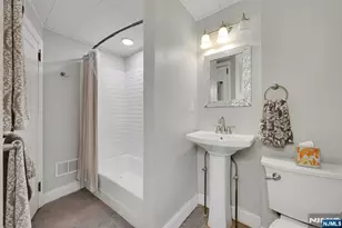 113 Lake St, Bergenfield, NJ 07621 - Photo 13