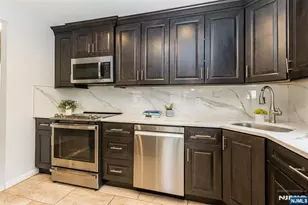 7 Van Vleck Street C0009, Montclair, NJ 07042 - Photo 11