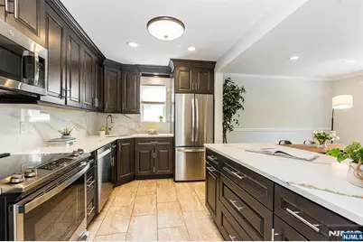 7 Van Vleck Street C0009 #C0009, Montclair, NJ 07042 - Photo 9