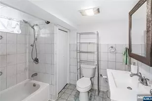 569 Linden Ave, Teaneck Township, NJ 07666 - Photo 33