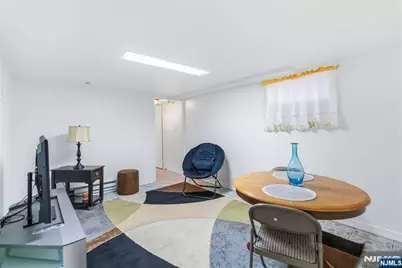 569 Linden Avenue, Teaneck Township, NJ 07666 - Photo 31