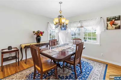 569 Linden Avenue, Teaneck Township, NJ 07666 - Photo 15