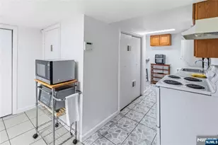 569 Linden Ave, Teaneck Township, NJ 07666 - Photo 27