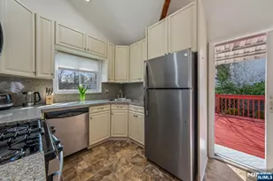 576 Thurnau Dr, River Vale Township, NJ 07675 - Photo 9