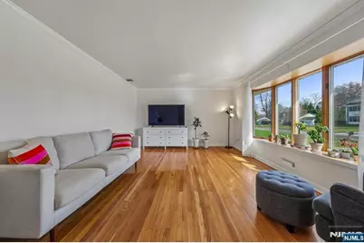 576 Thurnau Drive, River Vale Township, NJ 07675 - Photo 9