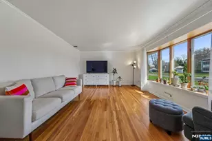 576 Thurnau Dr, River Vale Township, NJ 07675 - Photo 9