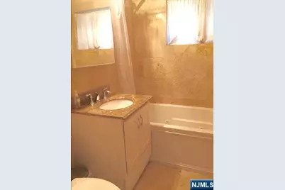 237 Johnson Avenue P1 #P1, Hackensack, NJ 07601 - Photo 5