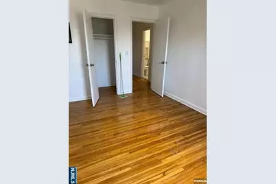 2350 Linwood Avenue 3H #3H, Fort Lee, NJ 07024 - Photo 5