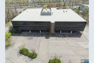 1000 Sylvan Avenue, Englewood Cliffs, NJ 07632 - Photo 31