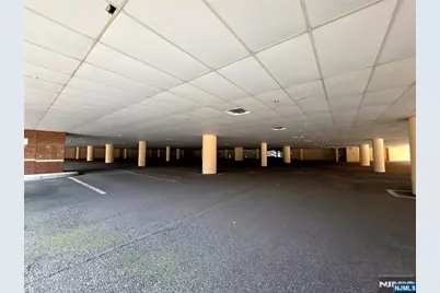 1000 Sylvan Avenue, Englewood Cliffs, NJ 07632 - Photo 5