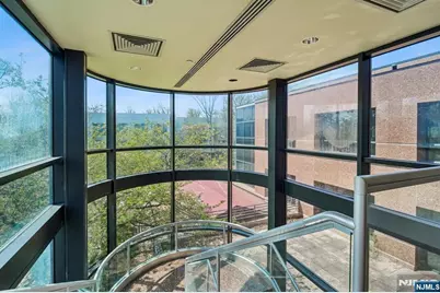 1000 Sylvan Avenue, Englewood Cliffs, NJ 07632 - Photo 21