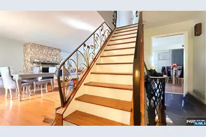 200 Larch Avenue, Teaneck Township, NJ 07666 - Photo 5