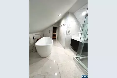 453 Fort Lee Road, Leonia, NJ 07605 - Photo 19