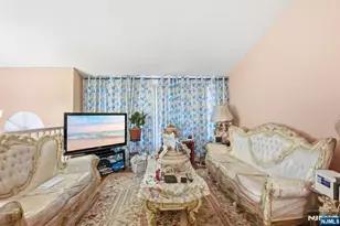 674 Berkeley Ave, Orange, NJ 07050 - Photo 7